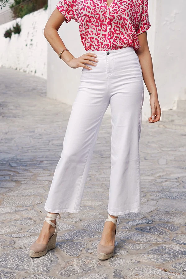 White Wide Leg Cropped Jeans - Image 6
