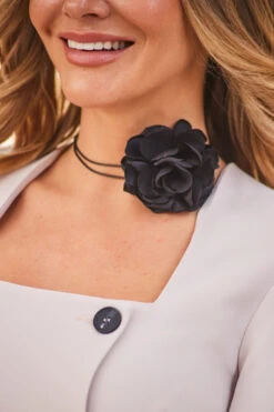 Black Corsage Neck Tie