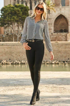 Black Perfect Skinny Jeans